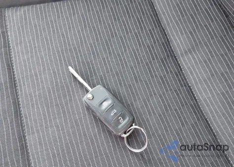 2012 Volkswagen Tiguan S z USA, uszkodzony, nr VIN WVGAV7AX8CW593436